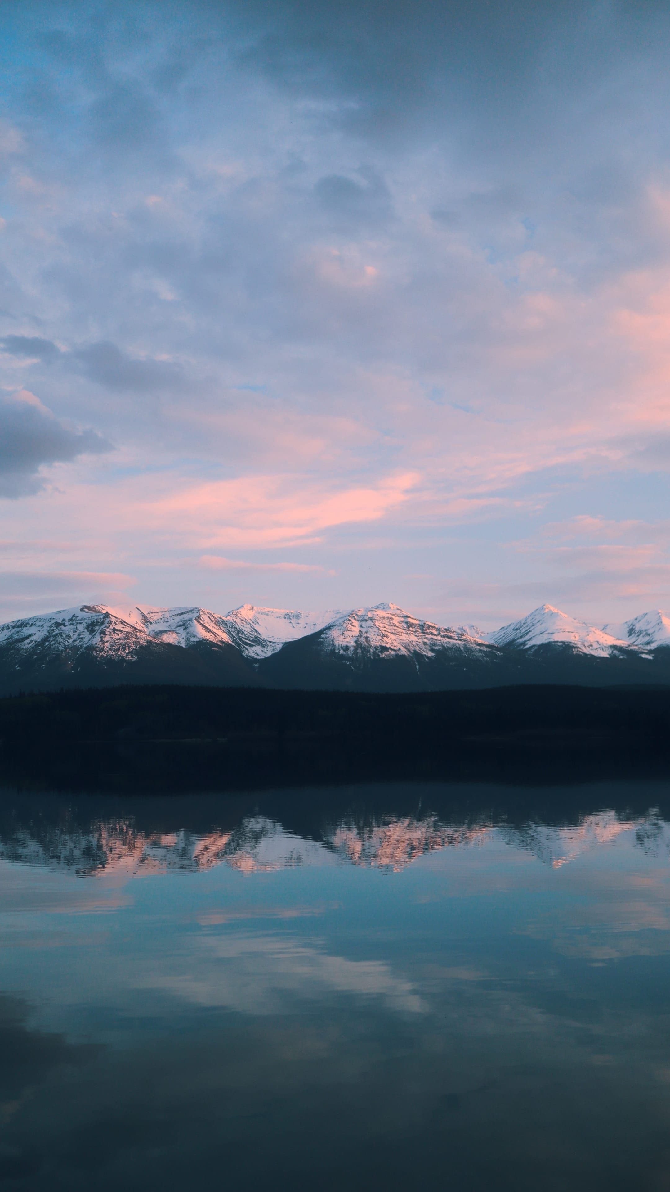 Peyto Lake turquoise waters